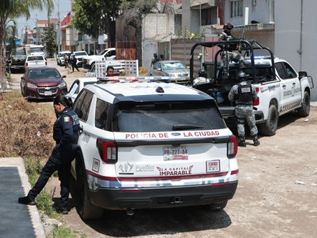 Mega operativo cerca de la Central de Abastos: policías y Guardia Nacional rodean inmueble por autopartes robadas