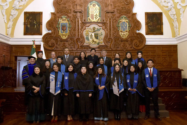 Microbiología, área con gran oportunidad de crecimiento: Rectora Lilia Cedillo