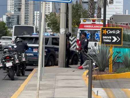 Atienden a hombre bajo sustancias en la Atlixcáyotl