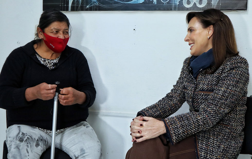 Ayuda DIF Puebla Capital a persona en situación de calle con curaciones e insulinización