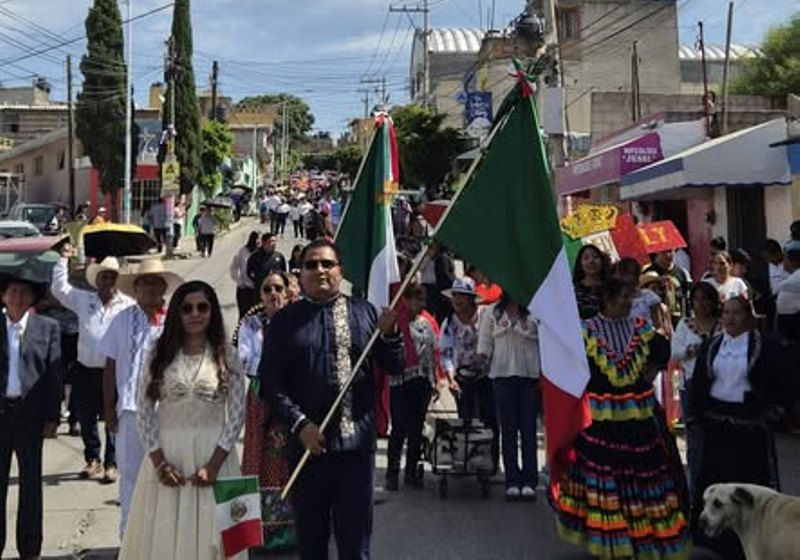 Con orgullo y entusiasmo, Jez Alcalá celebra la 2ª edición del Desfile Patrio en San Pablo Xochimehuacan