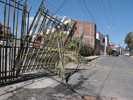 Camión de Pepsi se queda sin frenos y termina contra escuela en Camino Real