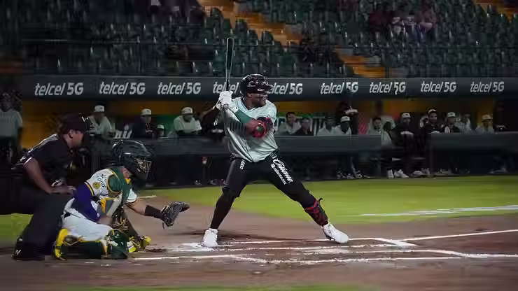 ¡Bombazo en la novena! Guerreros de Oaxaca silencian a los Pericos en Puebla