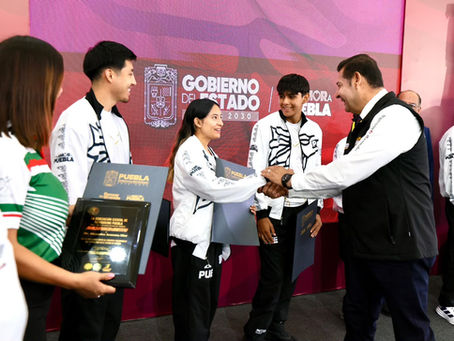 Seis campeones poblanos de kickboxing brillan con el respaldo del Gobierno Estatal