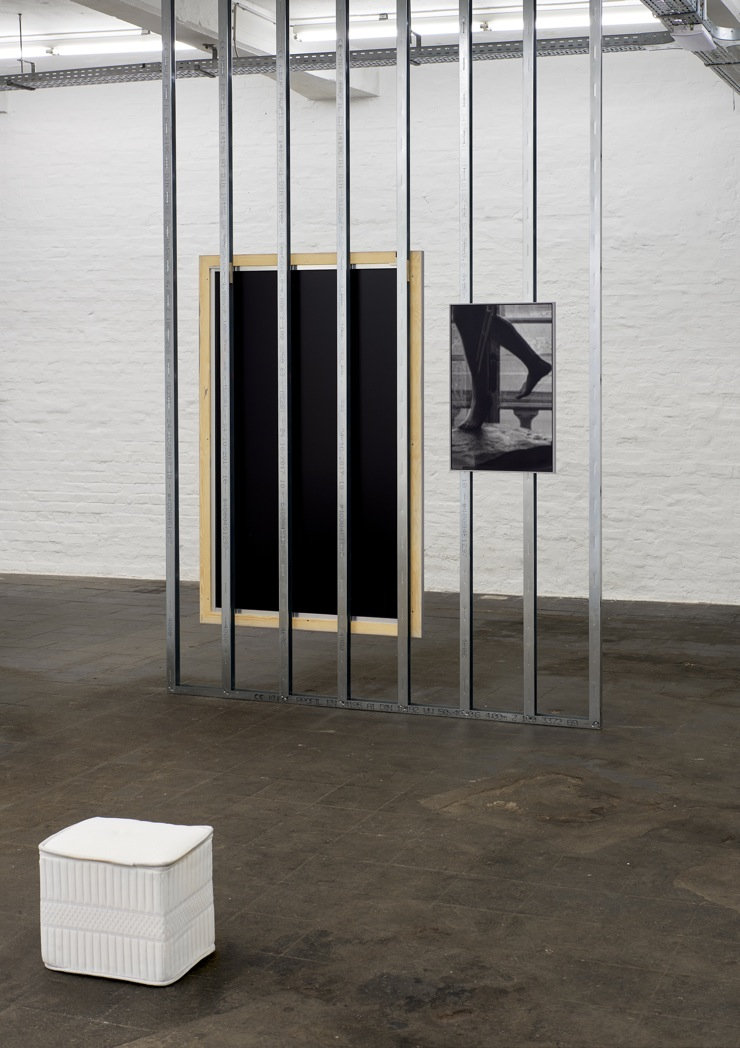 Field of Codes, Publication, Buch, Markus Saile,Marcel Hiller, Julian Irlinger, Sven Johne, Hiwa K, Katrin Mayer, Max Schaffer Ilka Becker, Hans-Christian Dany, Fiona McGovern, Sarah Kolb, Kerstin Stakemeier, Marcus Steinweg
