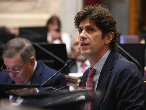 Martin Lousteau pide apartar a Espert de la comisión de presupuesto del Congreso de la Nación Argentina.