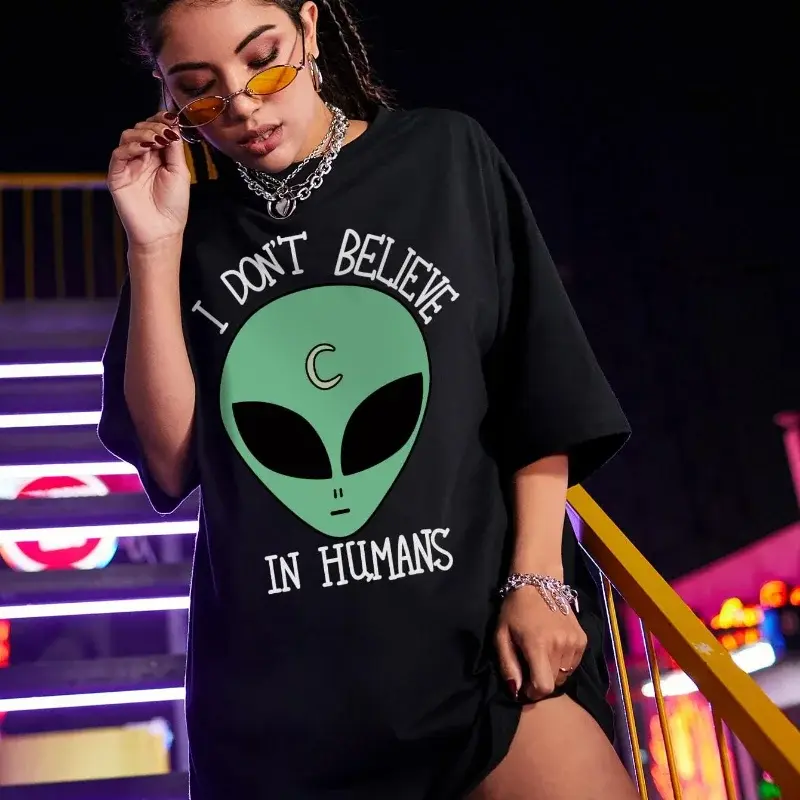 Miniatura: Camiseta feminina estilo Harajuku com estampa de alien, manga curta gola careca