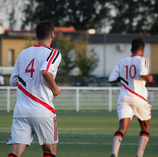 R1. Le groupe garde le rythme