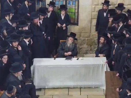 ווידיאו • האד' מערלוי אויף א תפילה אין אתרא קדישא מירון לקראת די ימי הרחמים והרצון