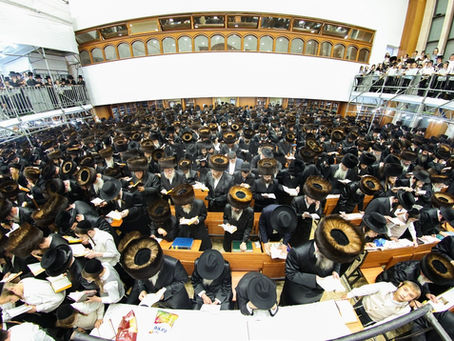 סליחות הראשונות בחצרות האדמור"ים אין עיה"ק ירושלים | בילדער גאלעריע