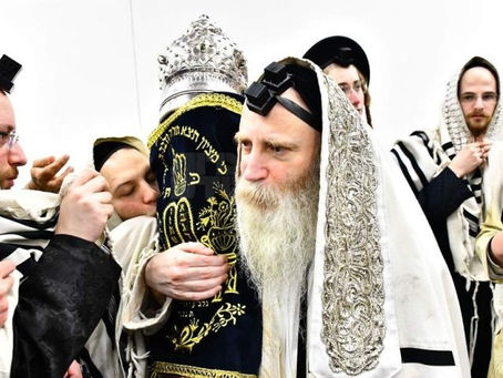 יראוך עם שמש: האד' מתורת חכם הייבט אן דאווענען ותיקין בדרכו פון האד' מפאריסוב זצ"ל