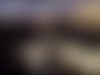 ווידיאו • האד' ממכנובקא בעלזא ביים חתונה פון א אייניקל פון הנגיד ר' אליש אנגלאנדער אין לאנדאן