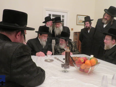 האד' מוויז'ניץ אפגעשטאט ביקור גומלין ביי האד' מבאיאן במקום הנופש אין חלדודנא ענגלאנד