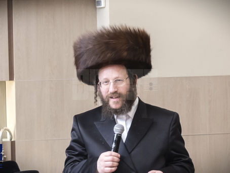 צִי"ר נֶאֱמָן לְשֹׁלְחָיו: הגה"צ רבי צבי אלימלך פאדווא שליט"א ערוועלט אלס גאב"ד ציריך