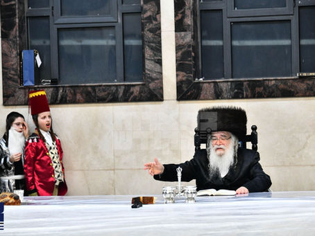 קִיְּמוּ עֲלֵיהֶם לַעֲשׂוֹת פּוּרִים • שולחן הטהור ביום הפורים בחצר הקודש דאראג