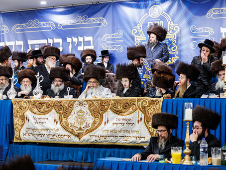 גראנדיעזער מעמד "חגיגת חנוכת הבית" פון פרעכטיגע בנין "בית רחל החדש ד'סאטמאר בארא פארק - בנין פריעדמאן"
