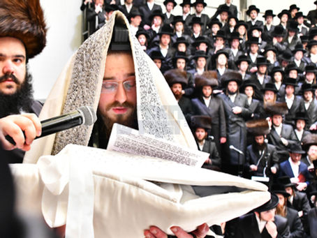 זה הקטן גדול יהיה • סאדיגורה חסידים מיטגעהאלטן שמחת ברית מילה לבן האד' מסאדיגורה