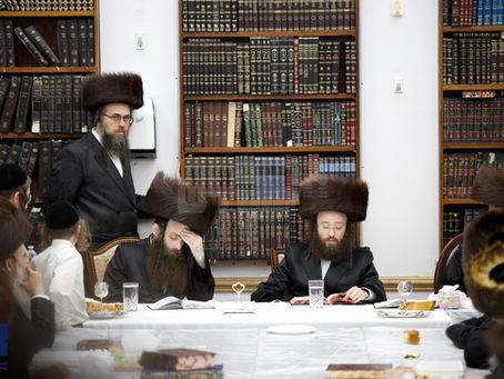מֵעֵין עוֹלָם הַבָּא • התרגשות'דיגער "שבת ראשונה" אפגעראכטן בחצר הקודש קאסוב