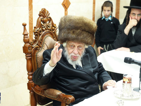 זקן אדמו"ר רוזשין האד' מקאפיטשניץ ערווארטעט אויף לענגערע ביקור קודש אין ניו יארק