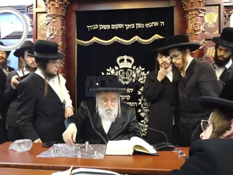 ווידיאו • המקובל הגה"צ רבי יצחק משה ארלנגר ביים אפרעכטן ספעציעלן תיקון ופדיון נפש לרפואת האד' מסקולען