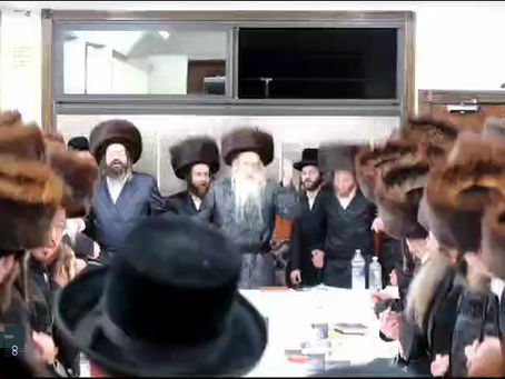 ווידיאו • נעילת החג בחצה"ק סטאניסלאוו אין מאנסי