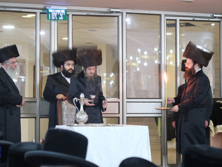 בחורי חסידי סאדיגורא לעבן מיט אומפארגעסליכער "שבת התאחדות" מיט האד' מסאדיגורא אין מושב 'חרב לאת'