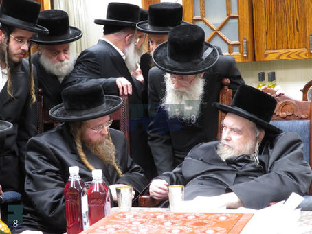האד' משומרי אמונים באזוכט ביי האד' מבעלזא לרגל שמחת נישואי בנו החתן