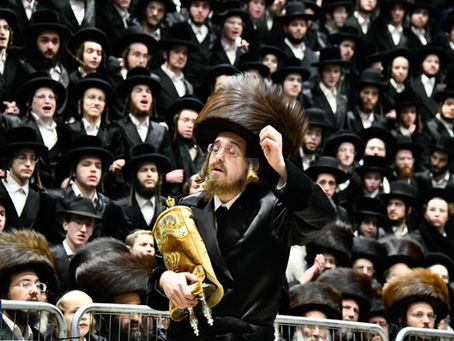 ספר המלך: עדת חסידי סאדיגורא פייערן "הכנסת ספר תורה" אריינגעגעבן בשותפות לזכרו פון האד' מסאדיגורא זצ"ל