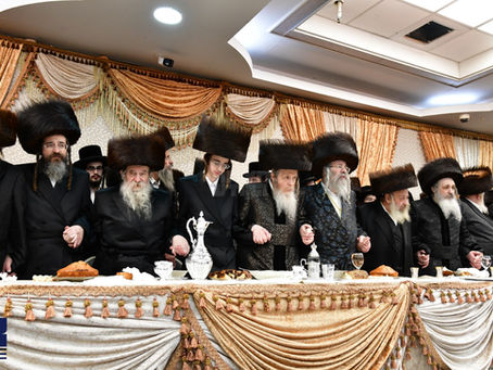 שיינע רבישע חתונה פון החתן נכד האד' מלויעוו טשערנאביל מיט הכלה בת זקונים פון האד' משומרי אמונים אשדוד
