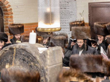 געהויבענע נסיעה למקומות הקדושים אין שפיץ פון הגה"צ רבי מאיר יצחק אייזיק ווייס אבד"ק ספינקא לעיקוואד