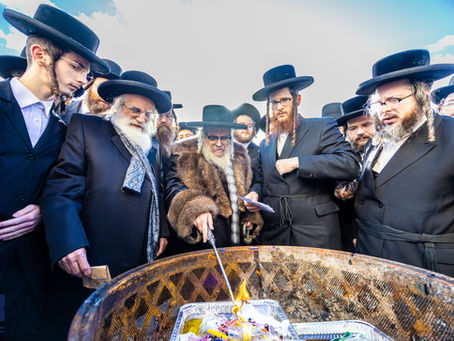 בְּזֹא"ת יָבֹא אַהֲרֹן אֶל הַקֹּדֶשׁ • התרגשות'דיגע מאמענטן לסיום ימי החנוכה בצל כ"ק אדמו"ר מסאטמאר שליט"א
