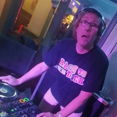 DJ Vibes.jpeg