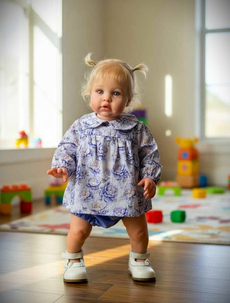 Thumbnail: blouse et bloomer pour bébés mauves fleuris