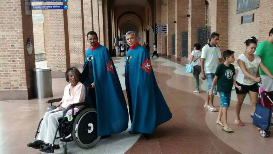 No_Dia_Internacional_Do_Enfermo_Cavaleiros_da_Mae_de_Deus_fazem_peregrinaçao_a_A