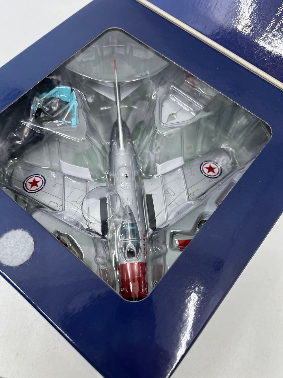 Thumbnail: Hobby Master HA2418b, MIG-15bis Red 25, Chinese People's Volunteers Air, 1:72  a
