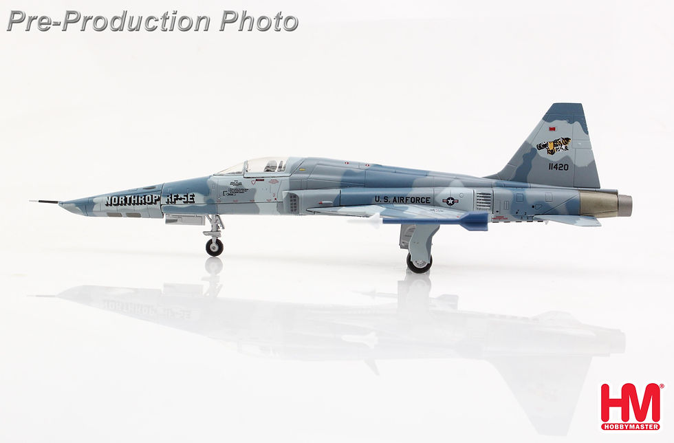 Thumbnail: Hobby Master HA3390, RF-5E Tiger Eye 11420, Edwards AFB, Jan 1979, 1:72