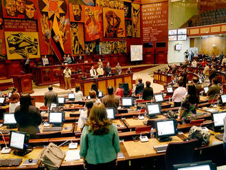 Normativas a aseguradoras de salud privada son discutidas en la Asamblea Nacional