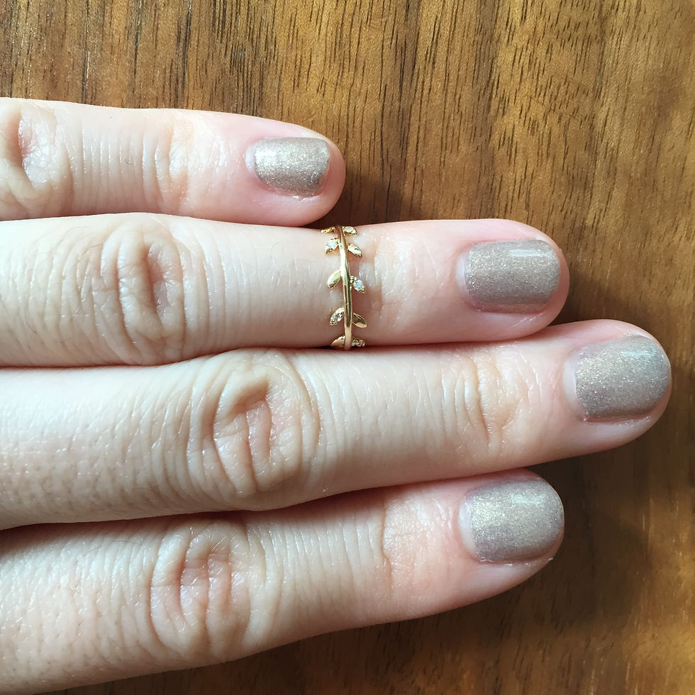 Thumbnail: Leaf Midi Ring