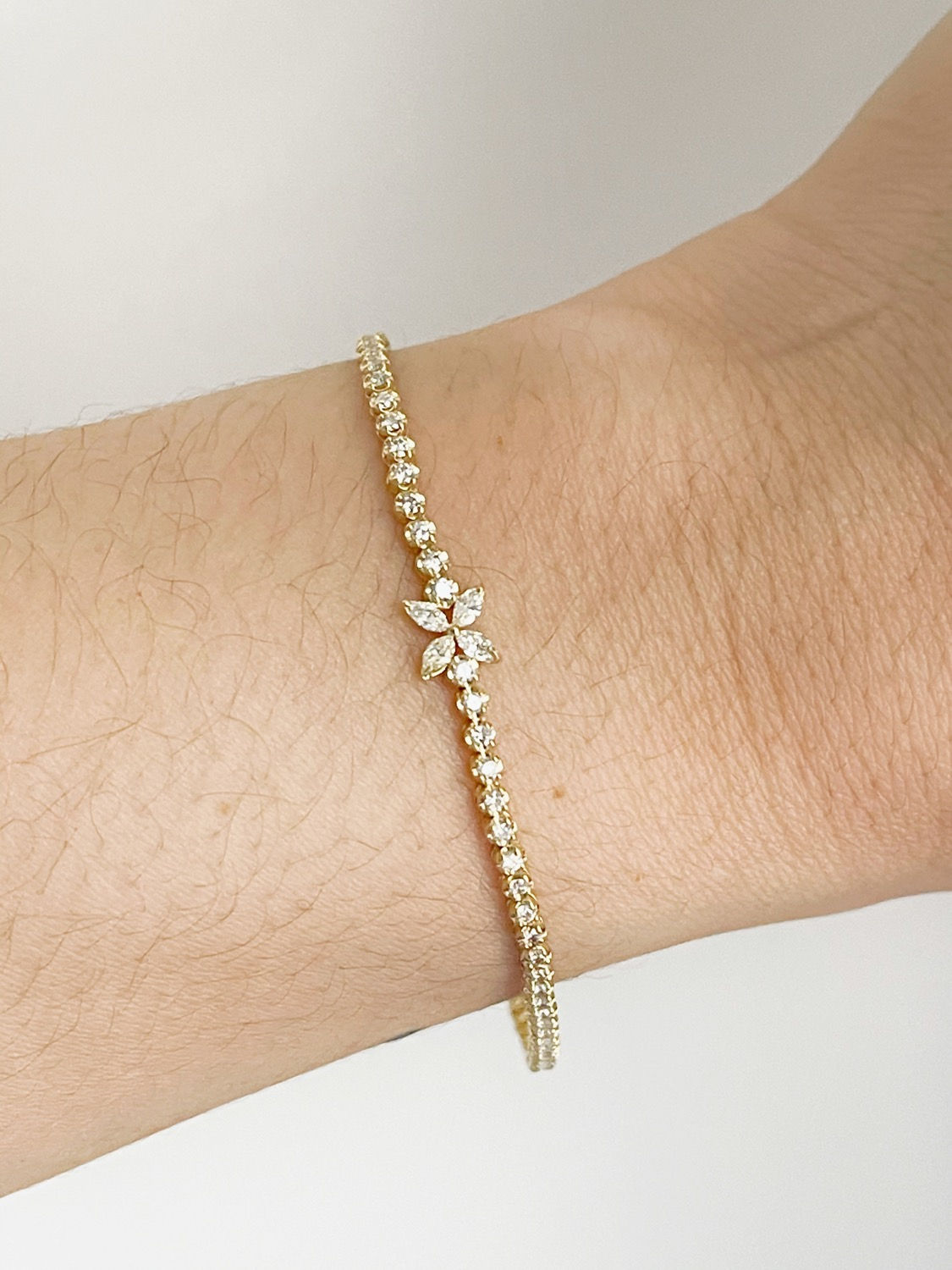 Marquise Flower Diamond Line bracelet