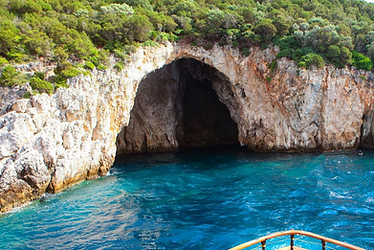 Kavos Black Pearl Speedboat Blue Lagoon Mourtos Cave.jpg