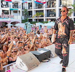 Tom Zanetti Live 3.jpg