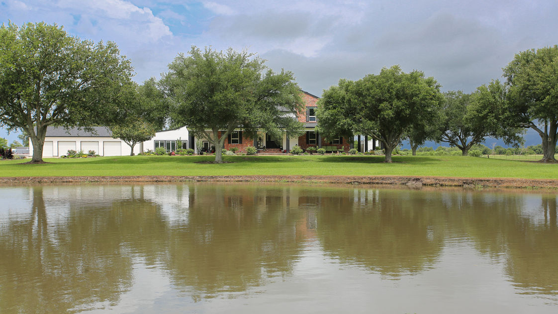 1.Luxury Homes for Sale Lake Charles LA - Luxury Estates for Sale - Land for Sale Lake Charles - Property with Land for Sale 1