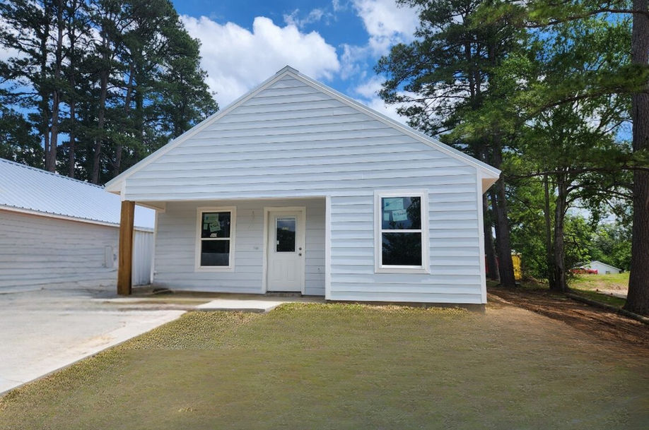 211 N Gladys Street, Leesville, LA 71446 - Summer Breeze House Plan- Custom Home Builders - Lake Chales LA - Brookeland