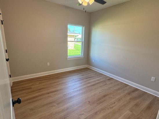 Hawthorne bedroom 1 - Lake Charles Custom Home Plans
1,345 sq.ft.  |  3 Bed  |  2 Bath
