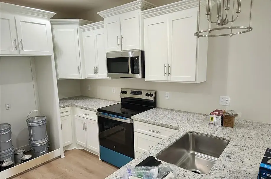 1412 East St, Vinton LA 70668 (4)
3 Bedroom, 2 bath, 1,301 Sqft. Home for sale in Vinton La. Cusom Home Build by SWLA Constructors and Development