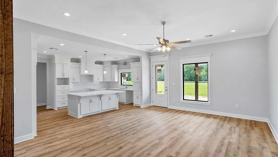 4623 Battington Ln, Sulphur, LA 70665 - custom home builders - Lake Charles LA - Sulphur LA - Deridder LA - Leesville LA - Brookeland TX - Orange TX - SWLA Constructors & Development 7