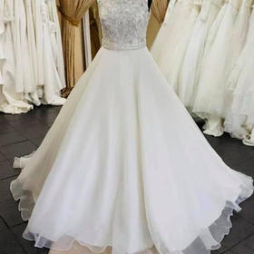 Sample sale | Trudy Smith bridal b