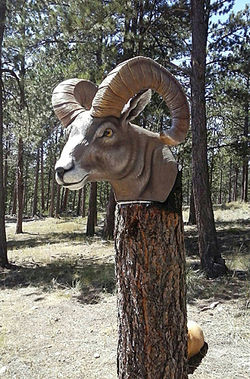 1318