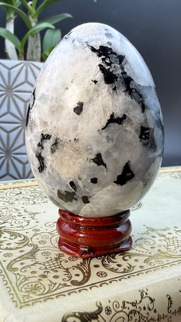 Thumbnail: Moonstone Egg