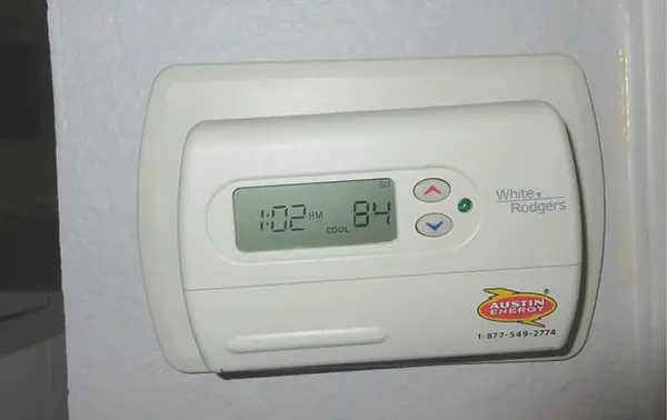 Attic ductwork and low insulation causing home comfort problems in Austin TX